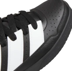 ADIDASbreak start 2000