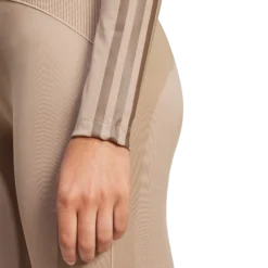 ADIDAShyg rib track j