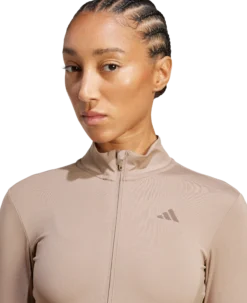 ADIDAShyg rib track j