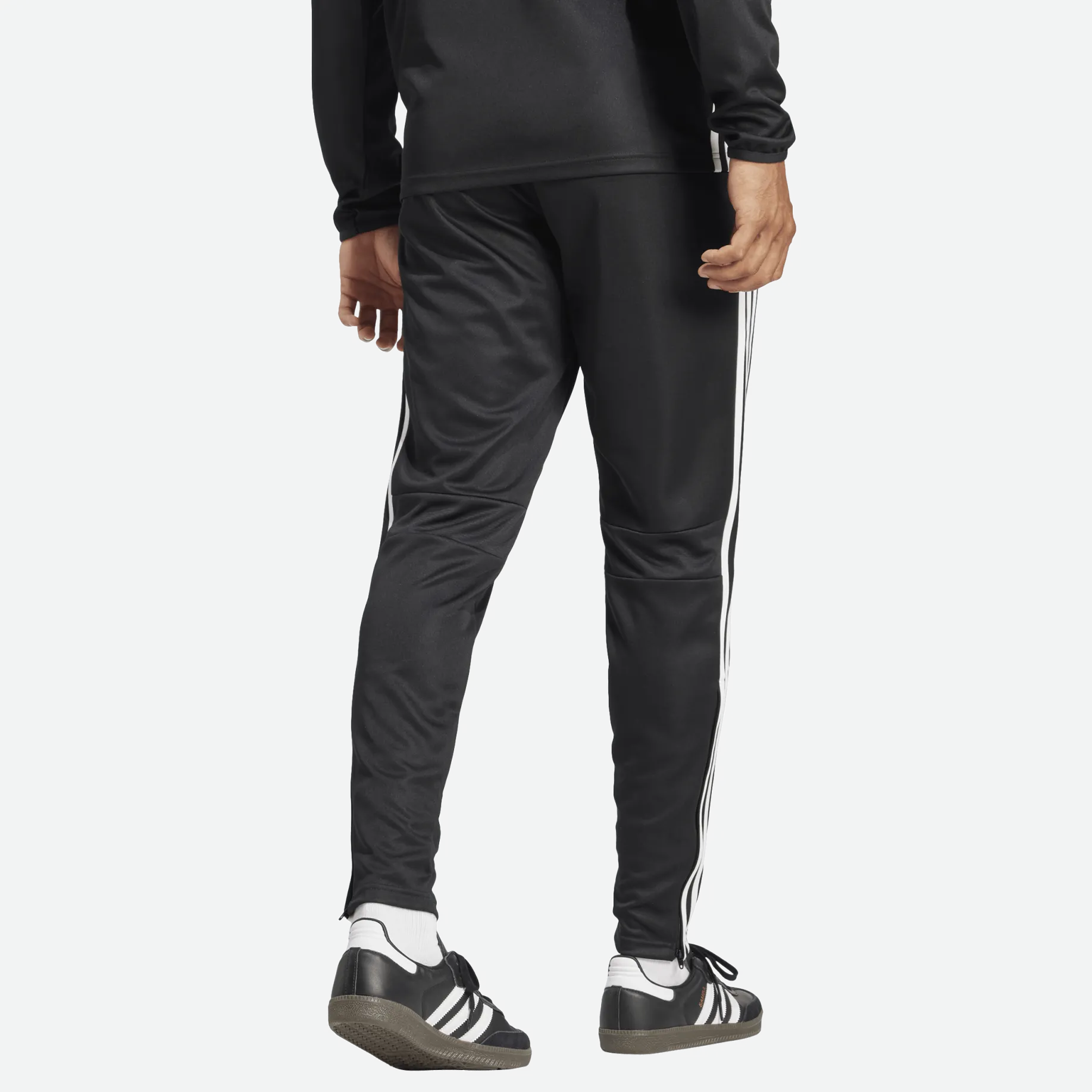 ADIDAStiro es pnt