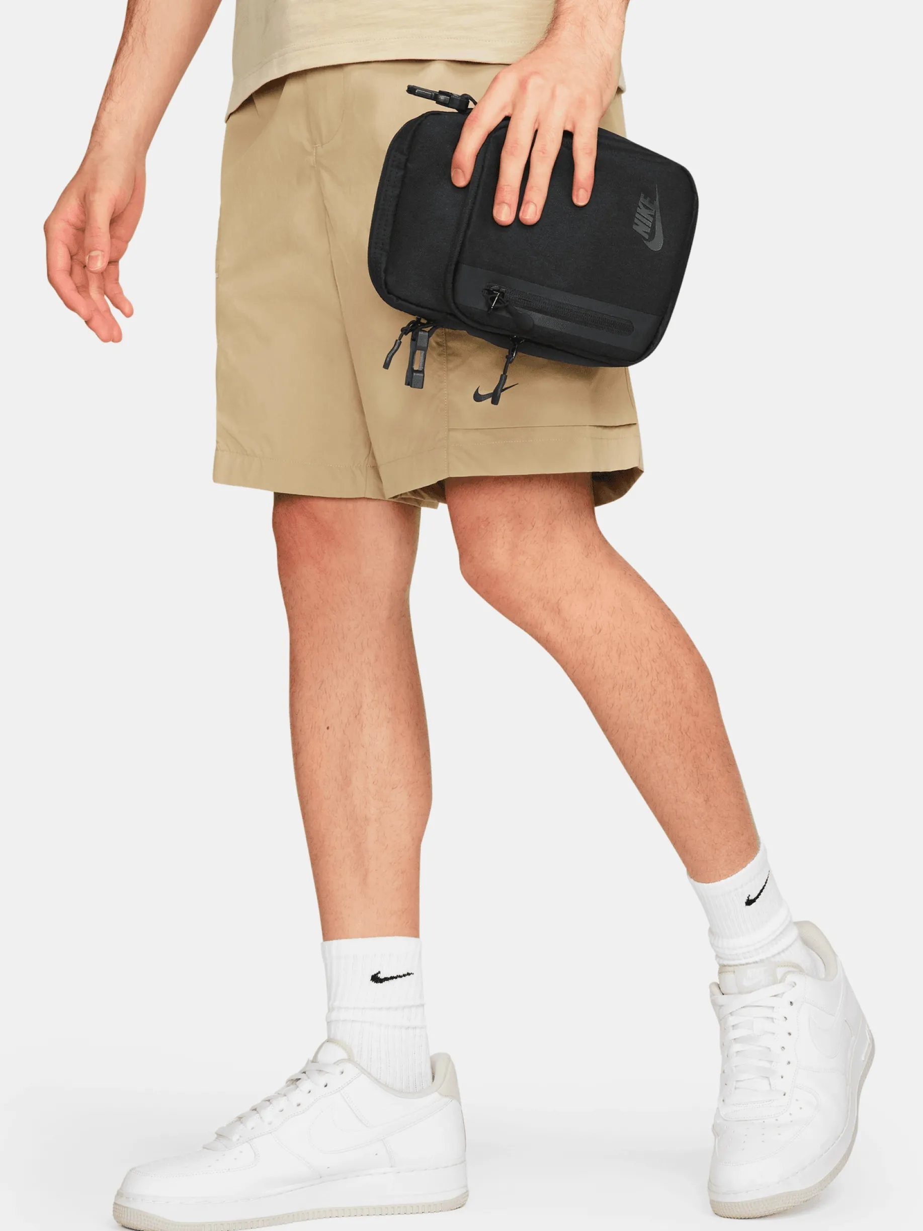 NIKEnike elemental premium crossbody bag