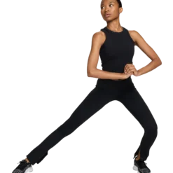 NIKEnike one fitted women's dri-fit cro