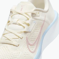 NIKEnike quest 6 w