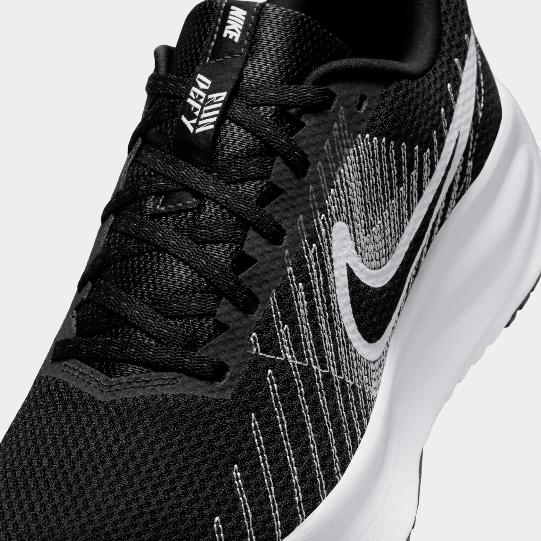 NIKEnike run defy road m