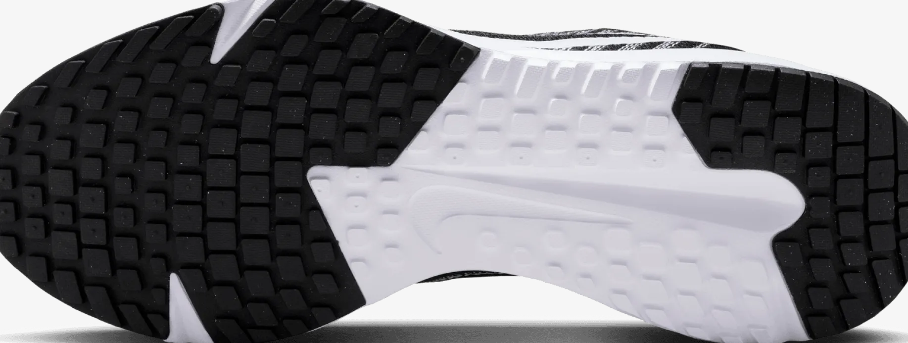NIKEnike run defy road m